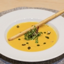 Тыквенный суп-пюре с имбирем, гриссини, ароматное масло